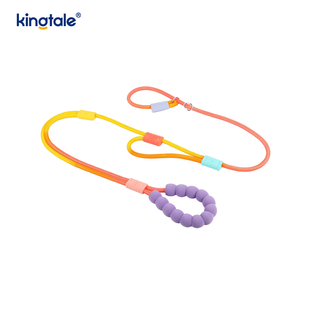 Aucune laisse colorée réglable en nylon durable de glissement de chien de poignée de double de traction